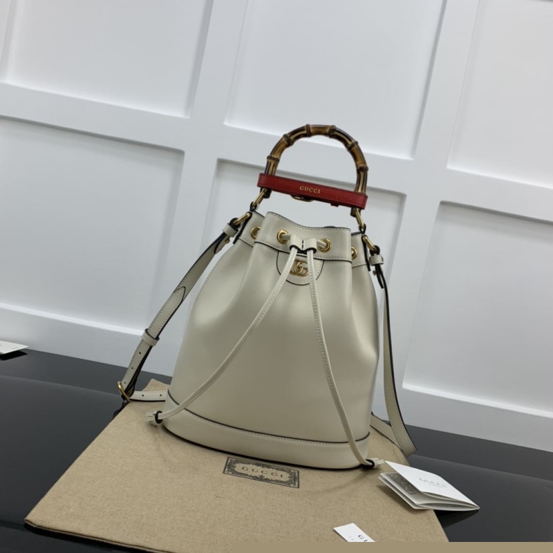 G*u*i bucket bags